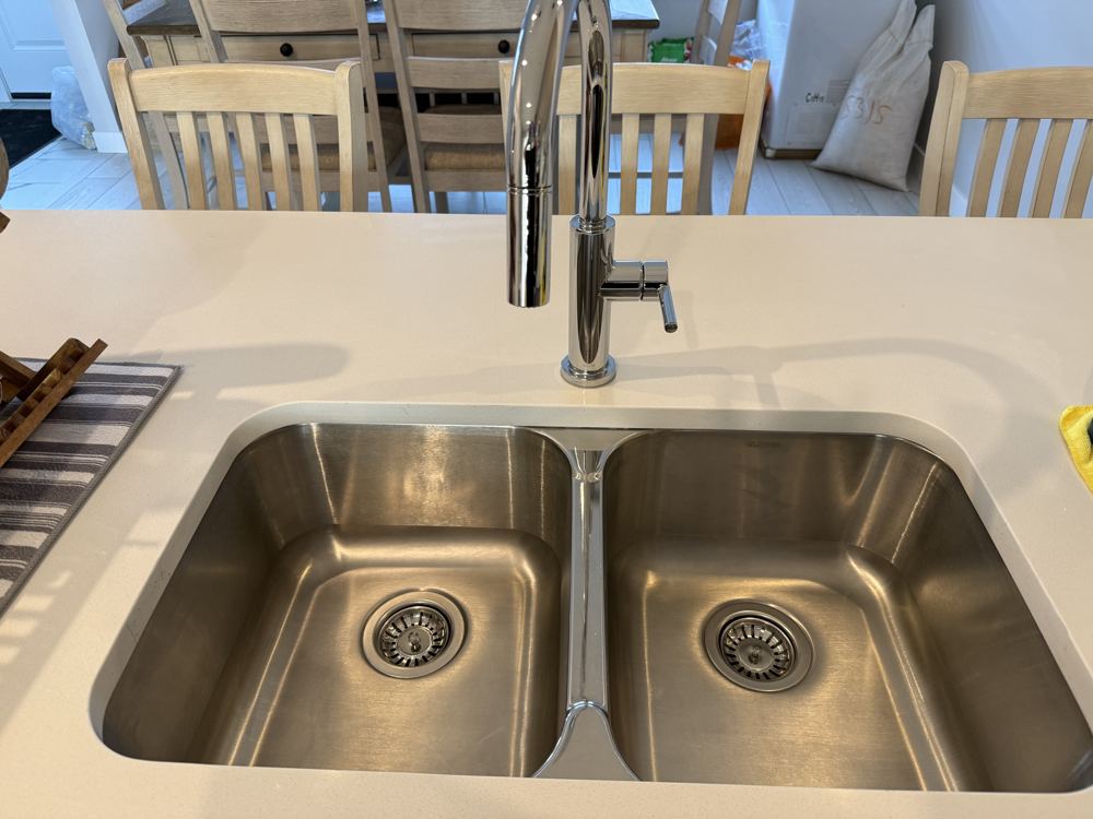 Kitchen sink after cleaning